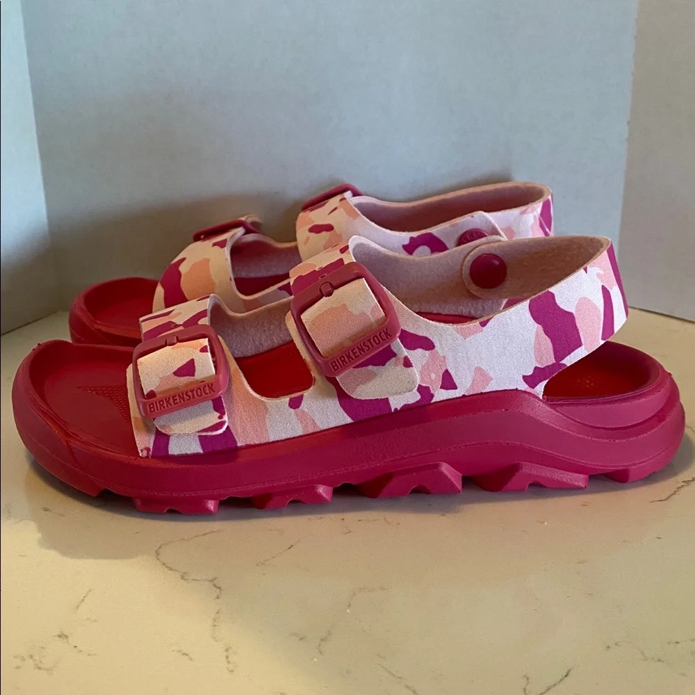 Birkenstock Kids Hot Pink Camo Double-Buckle Sandals NWT Size 1 🩷